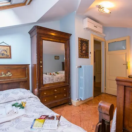 Sleeps 16 Pool Air Con Villa